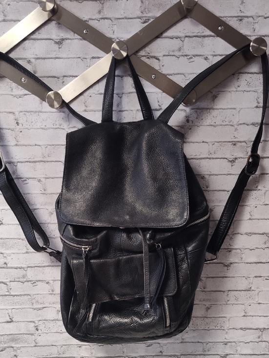 Anthropologie Handbags - Anthropologie Day & Mood Leather Backpack